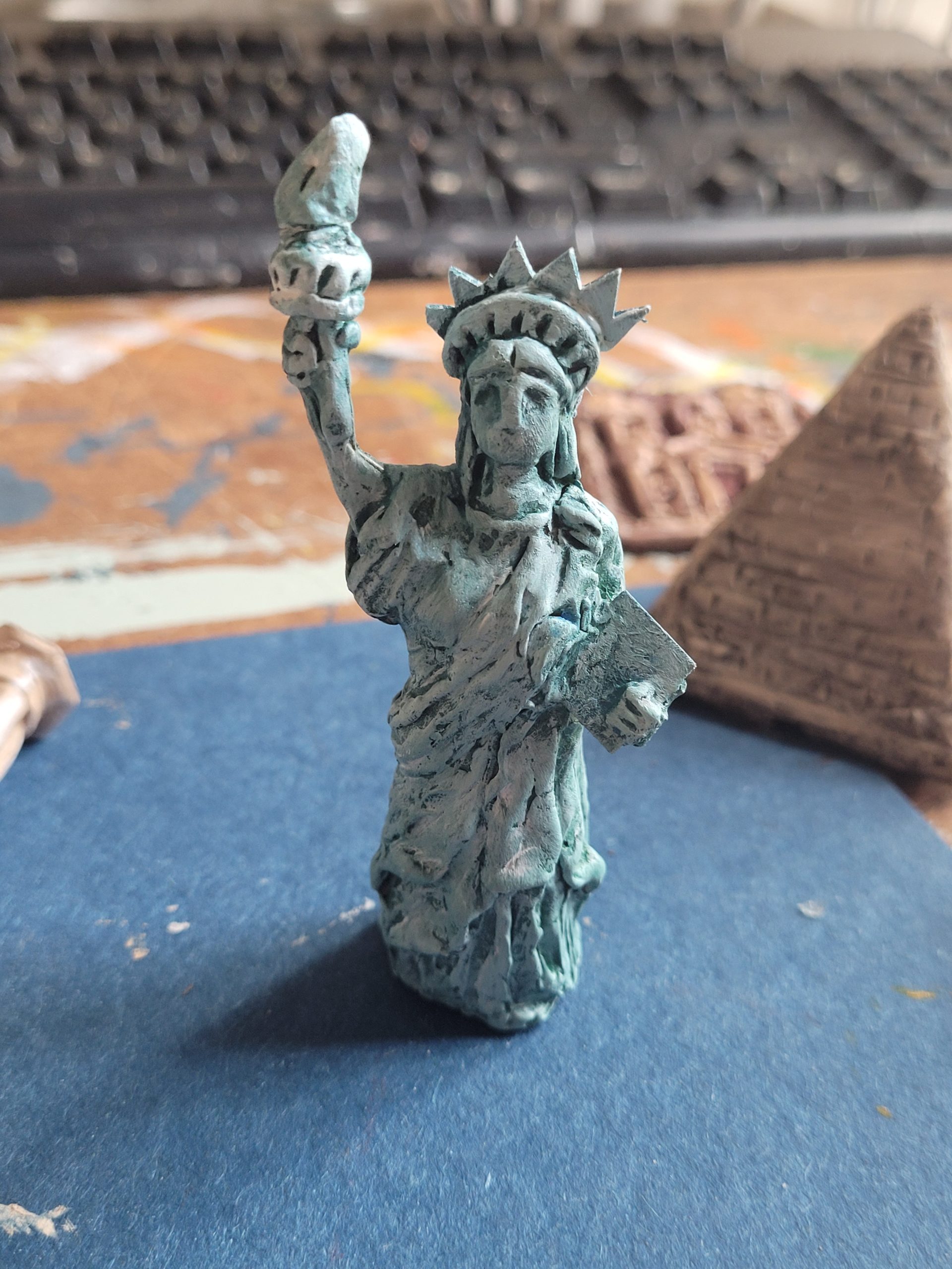 FIGURES personalitzades - Imagen 30